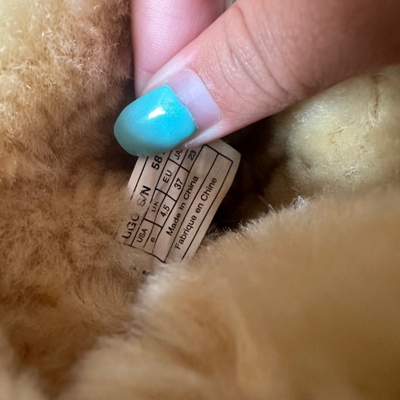 Big kids uggs! - Picture 5 of 8